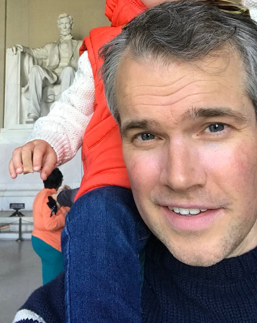 Carlos Silva at the Lincoln Memorial